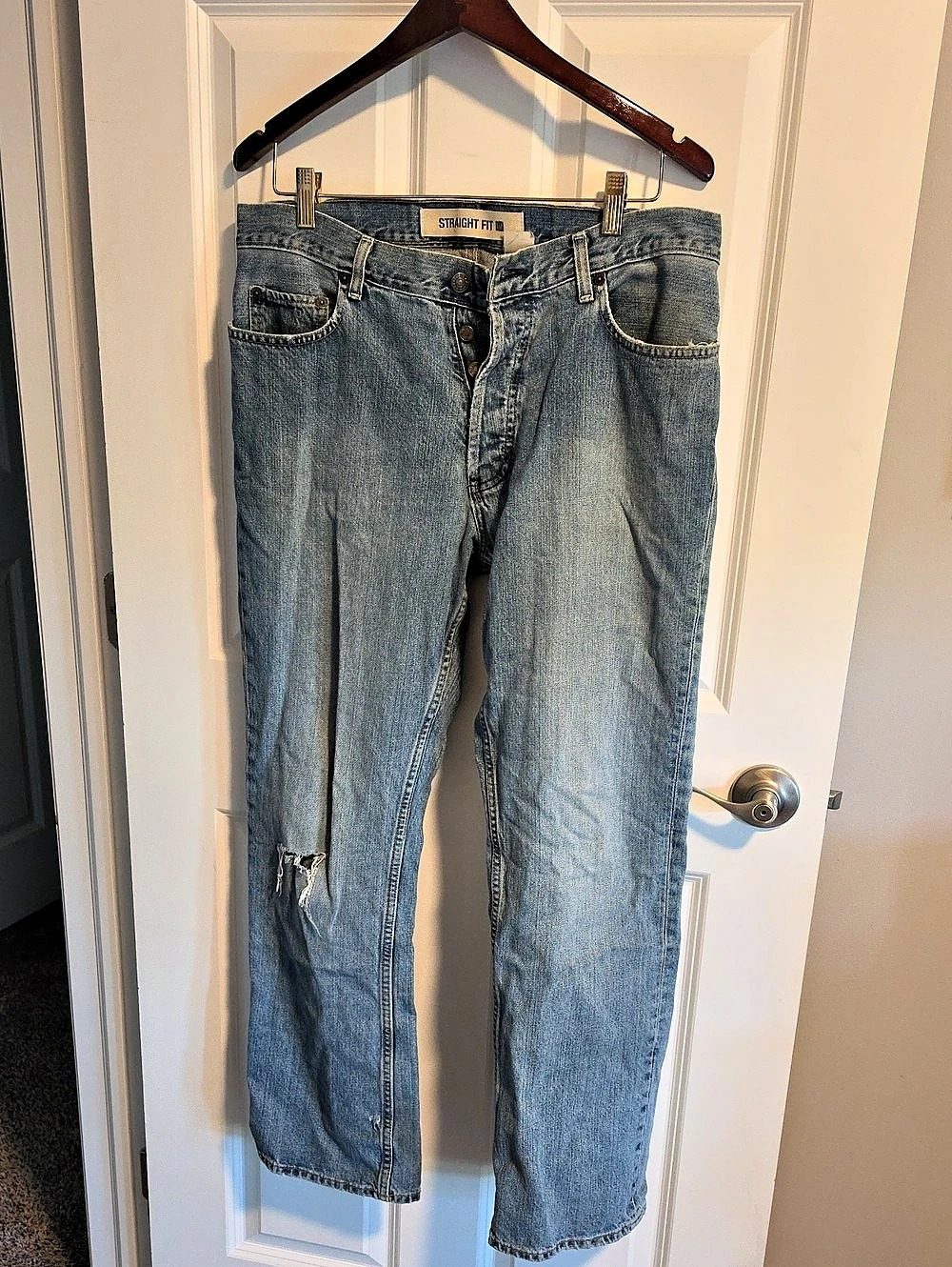 Vintage Gap Straight Fit Straight Leg Jeans in Blue, Button Fly